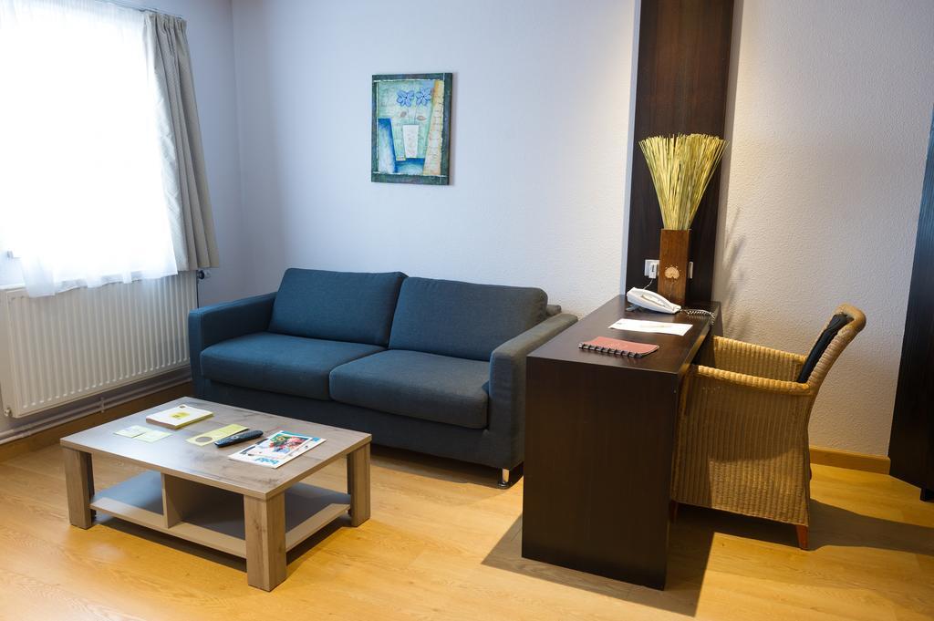 Cottage Logis Hotel - Restaurant Dudelange Εξωτερικό φωτογραφία