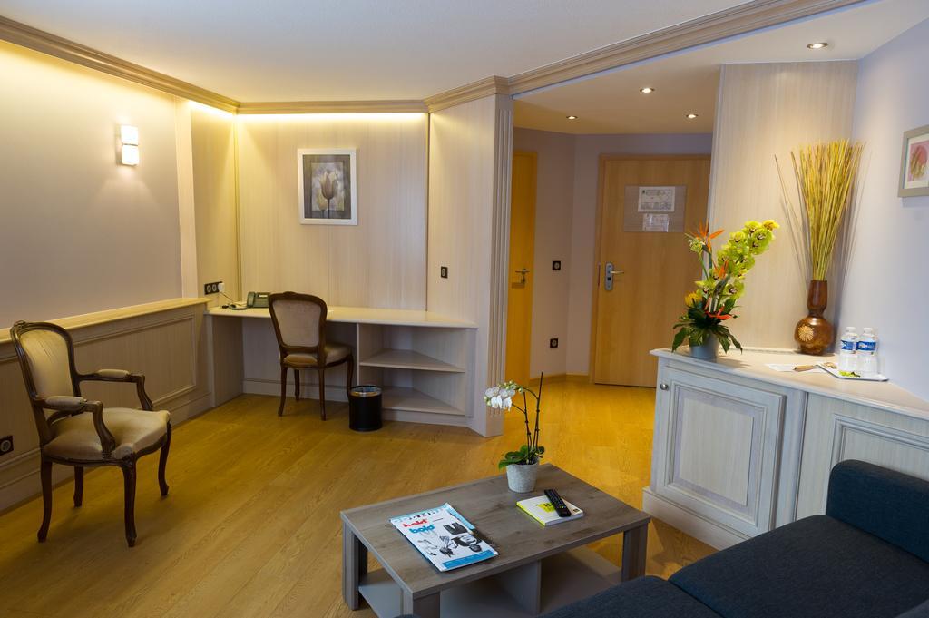 Cottage Logis Hotel - Restaurant Dudelange Εξωτερικό φωτογραφία