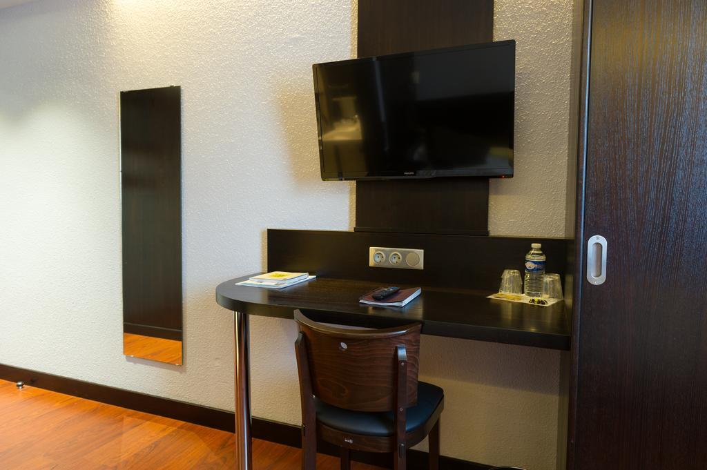 Cottage Logis Hotel - Restaurant Dudelange Εξωτερικό φωτογραφία