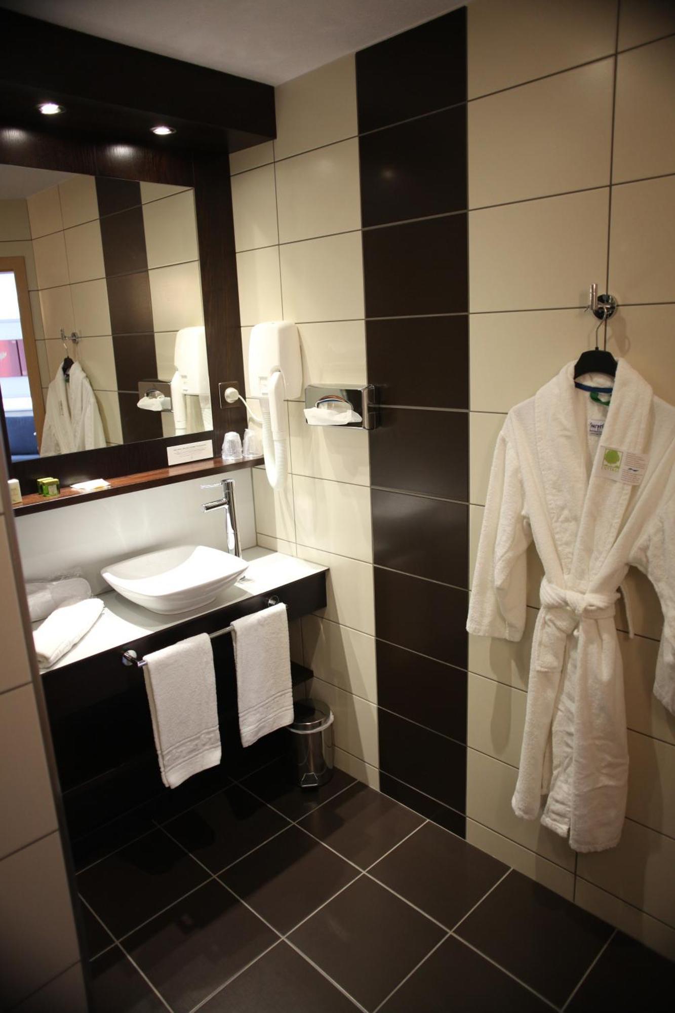 Cottage Logis Hotel - Restaurant Dudelange Εξωτερικό φωτογραφία