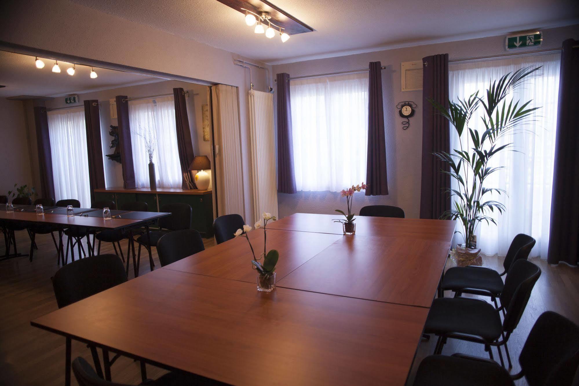 Cottage Logis Hotel - Restaurant Dudelange Εξωτερικό φωτογραφία